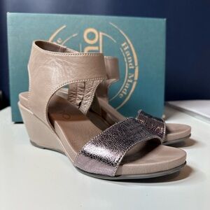 Bueno‎ Beige Wedge Leather Sandals Size 36 (6)